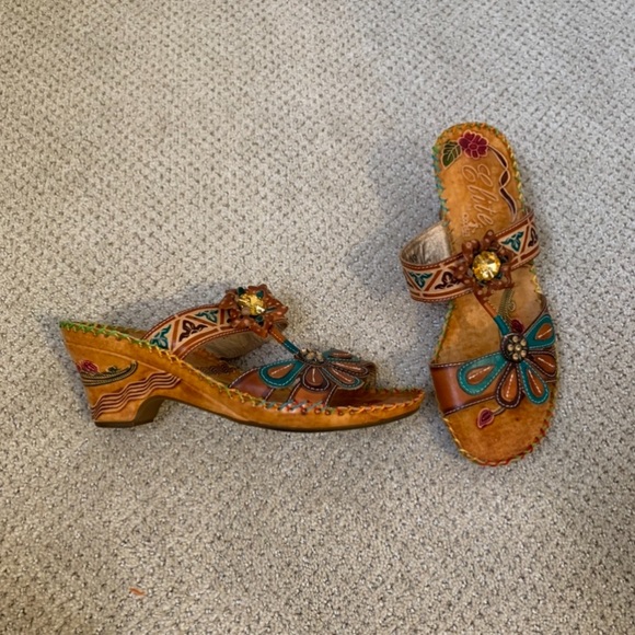 Elite by Corkys Hand-Painted Multi-Colored Leather Heeled Sandals Size 10 - Picture 2 of 10